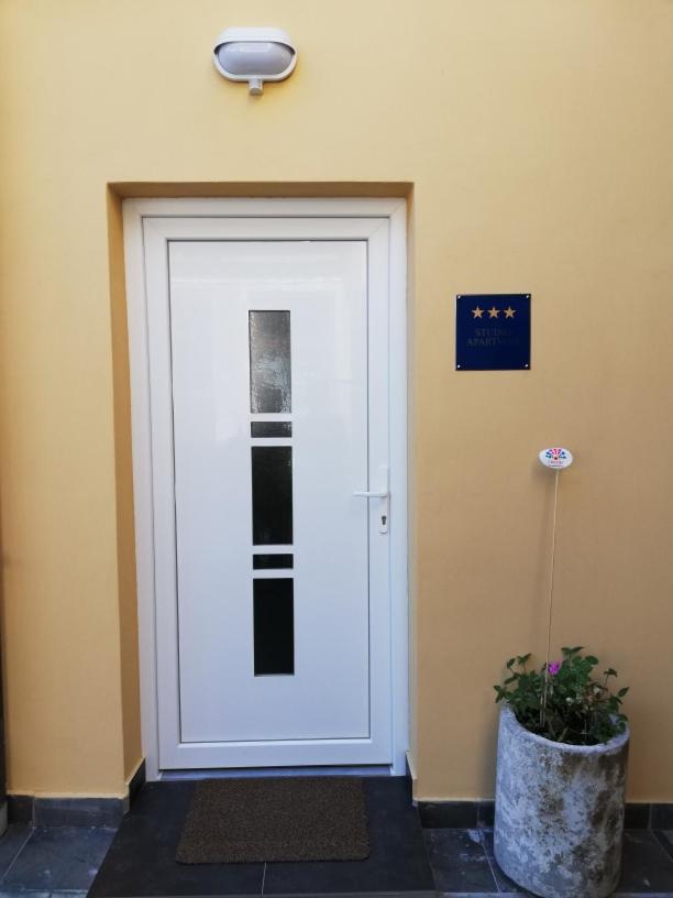 Apartamento Studio Apartman Fleiss Samobor Exterior foto